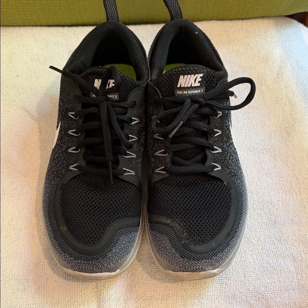 Nike Women’s Black and Gray Athletic Shoes